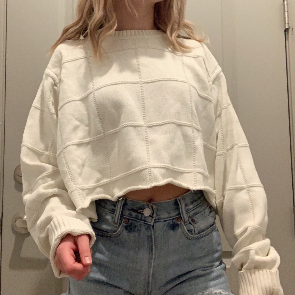 oversized cropped textured white sweater